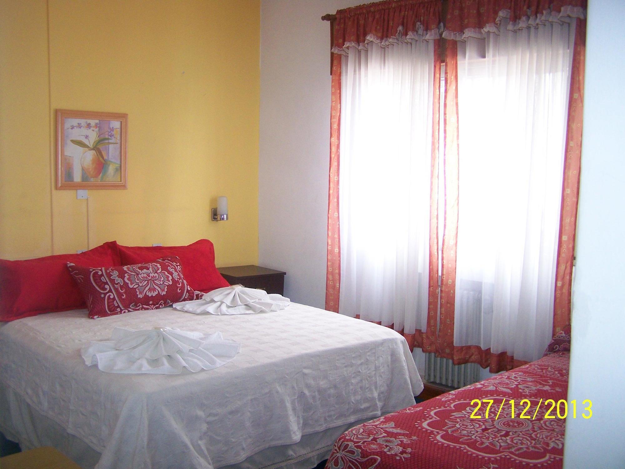 Hotel Marciala Villa Carlos Paz Ngoại thất bức ảnh